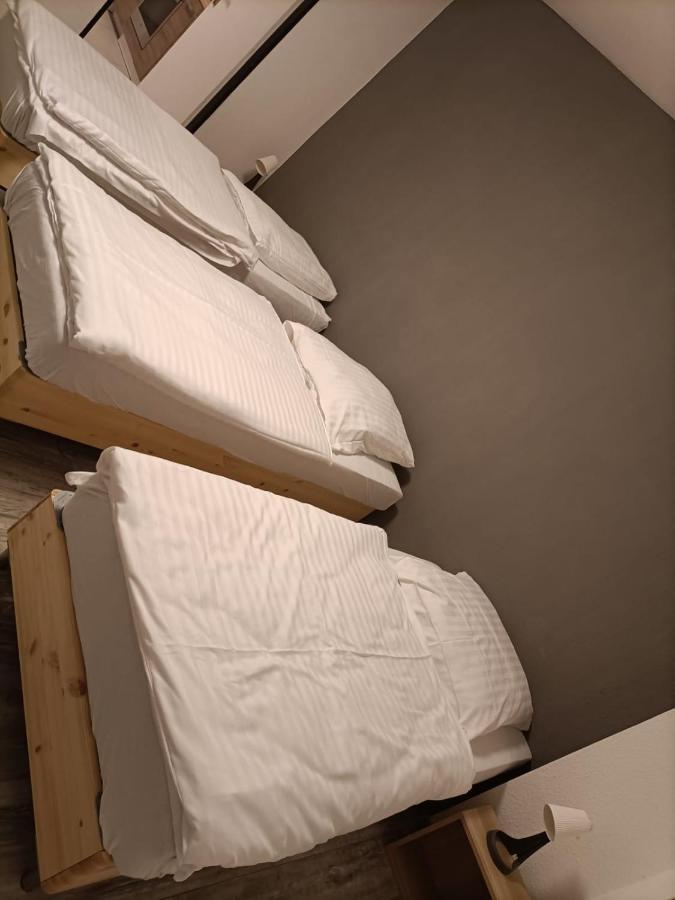 Krefeld House - 20 Min To Dus Airport & Messe Appartement Buitenkant foto