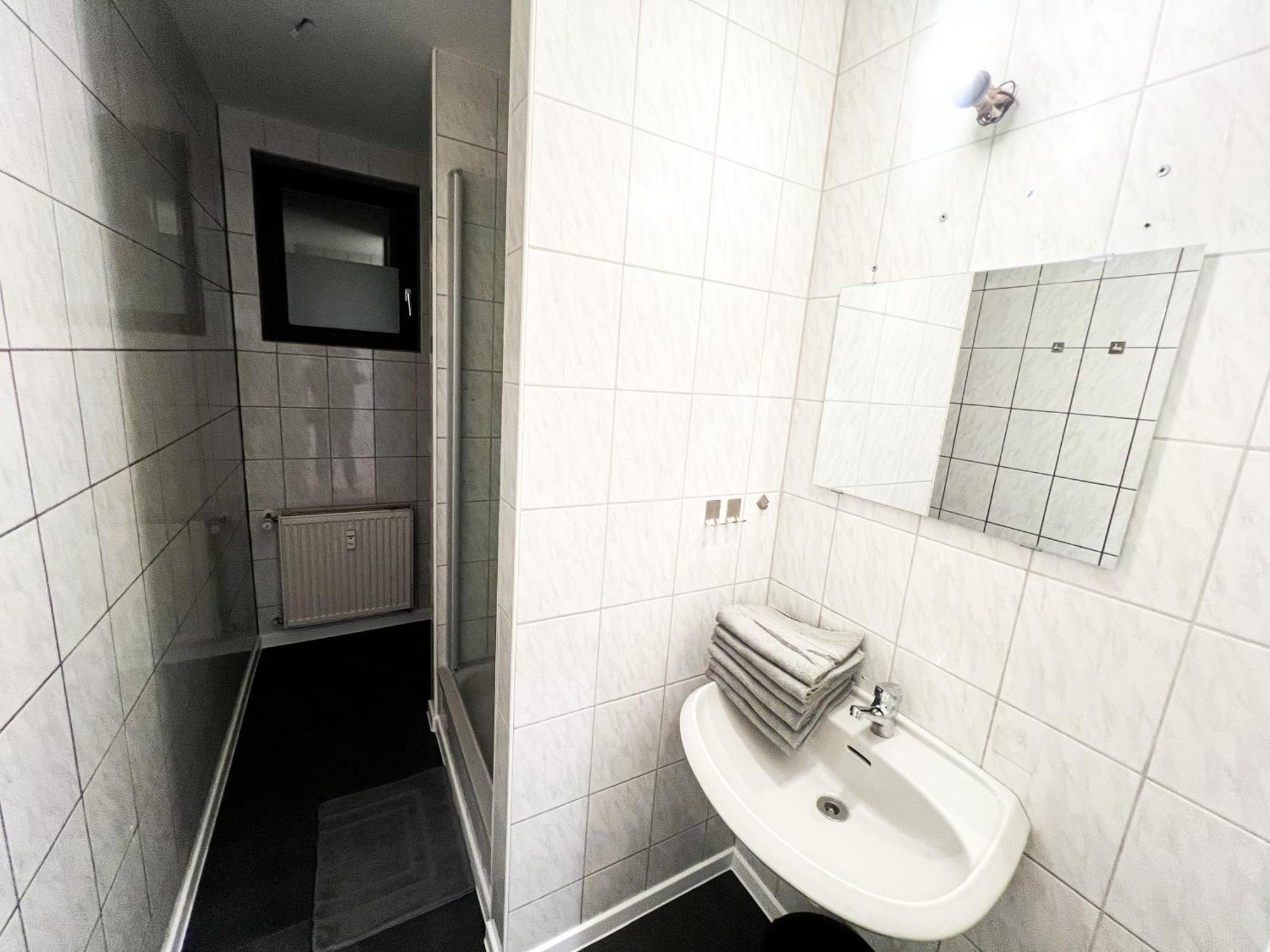 Krefeld House - 20 Min To Dus Airport & Messe Appartement Buitenkant foto