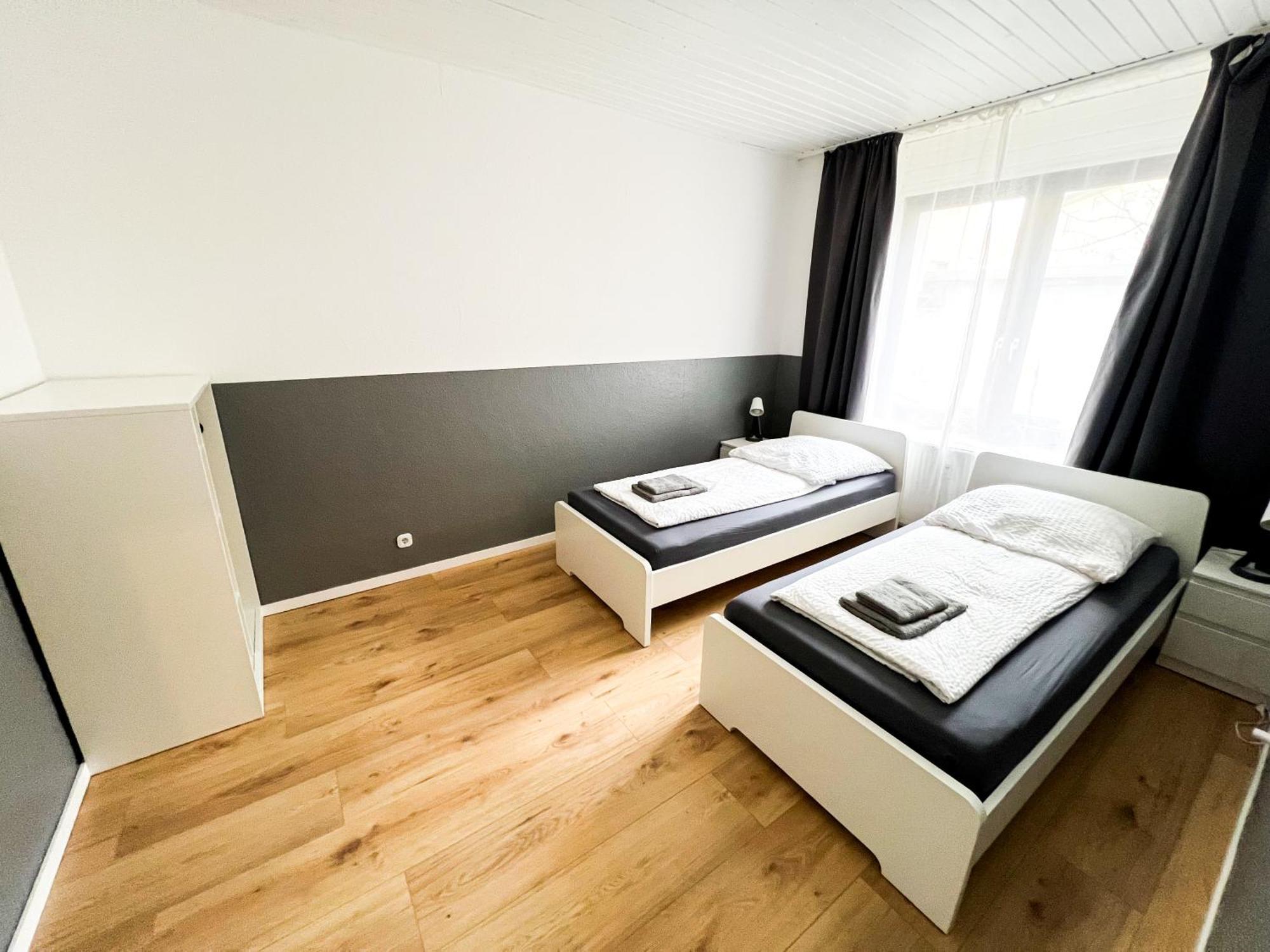 Krefeld House - 20 Min To Dus Airport & Messe Appartement Buitenkant foto
